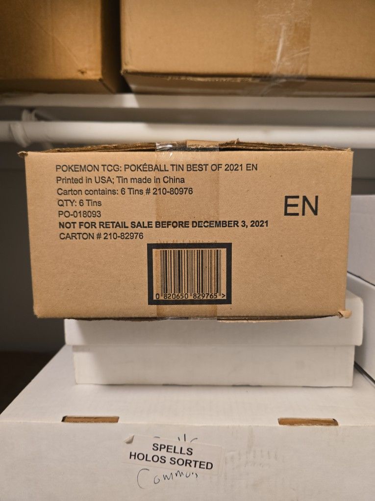 Pokemon 2021 Q4 Pokeball Tin Case