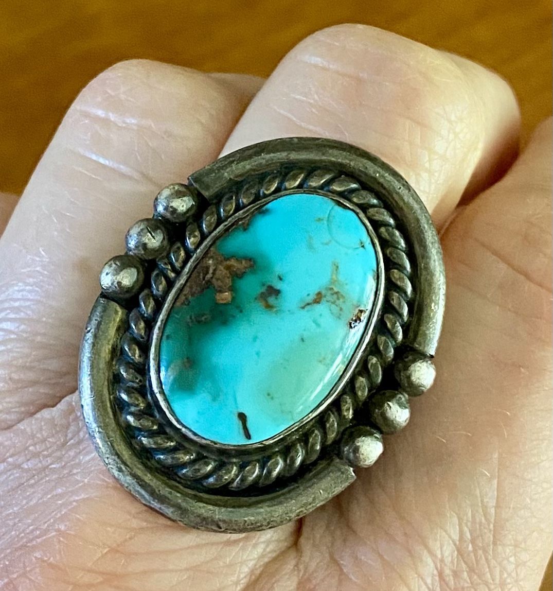 Vintage Sterling Silver and Turquoise Ring size 8.5