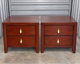 Pair of Wood Nightstands – 2 Drawers