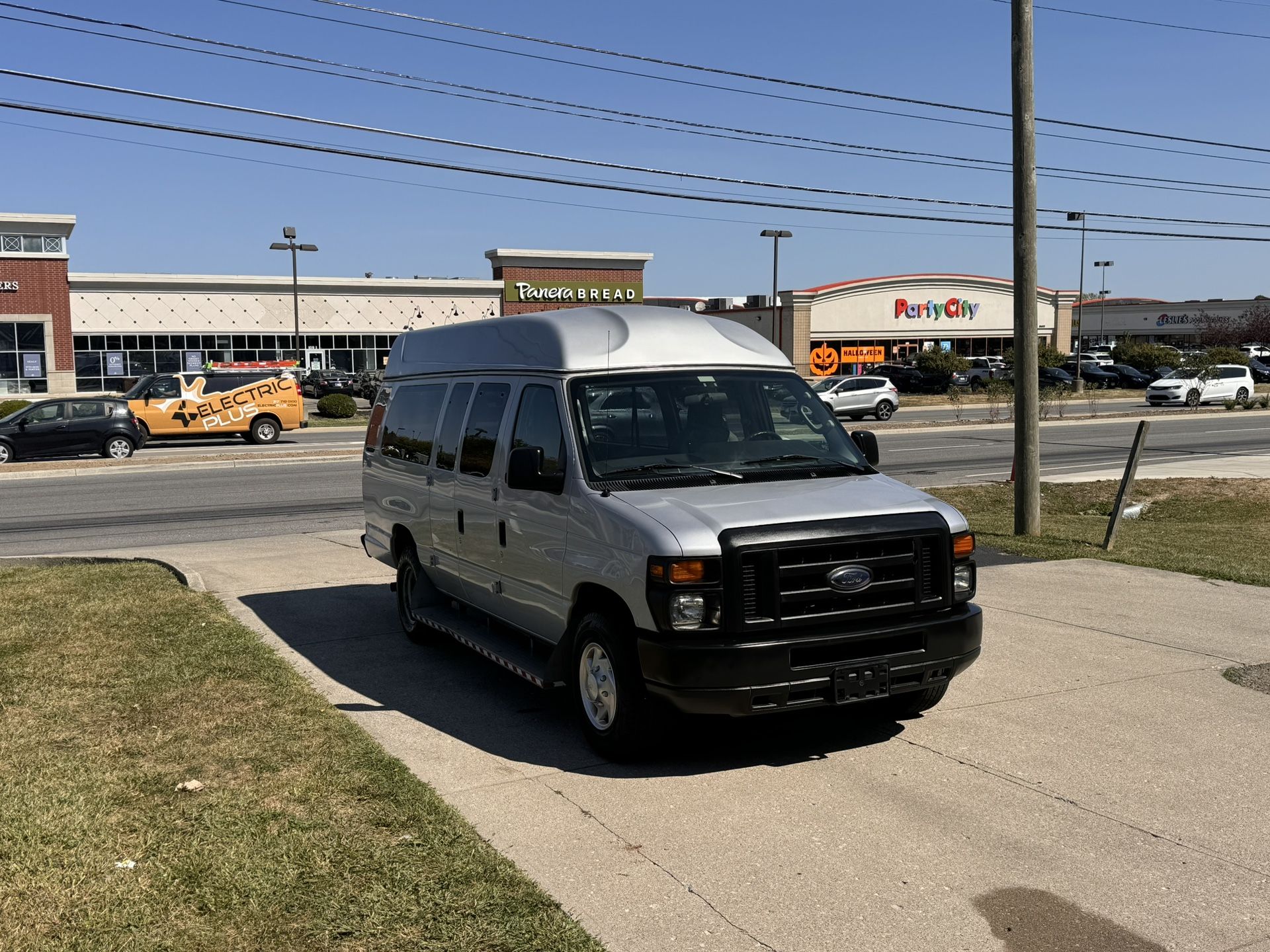 2013 Ford E-350