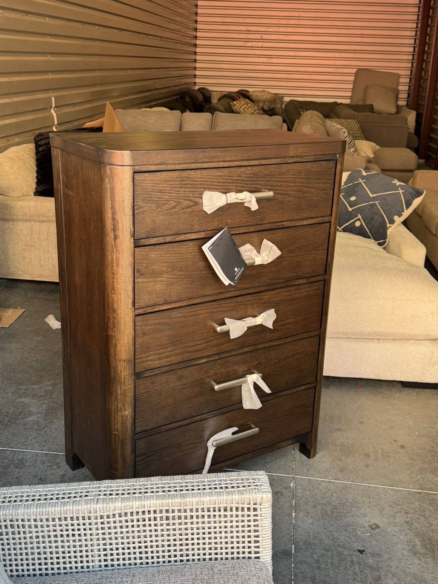 Ashley Chest 5 Drawers Dresser