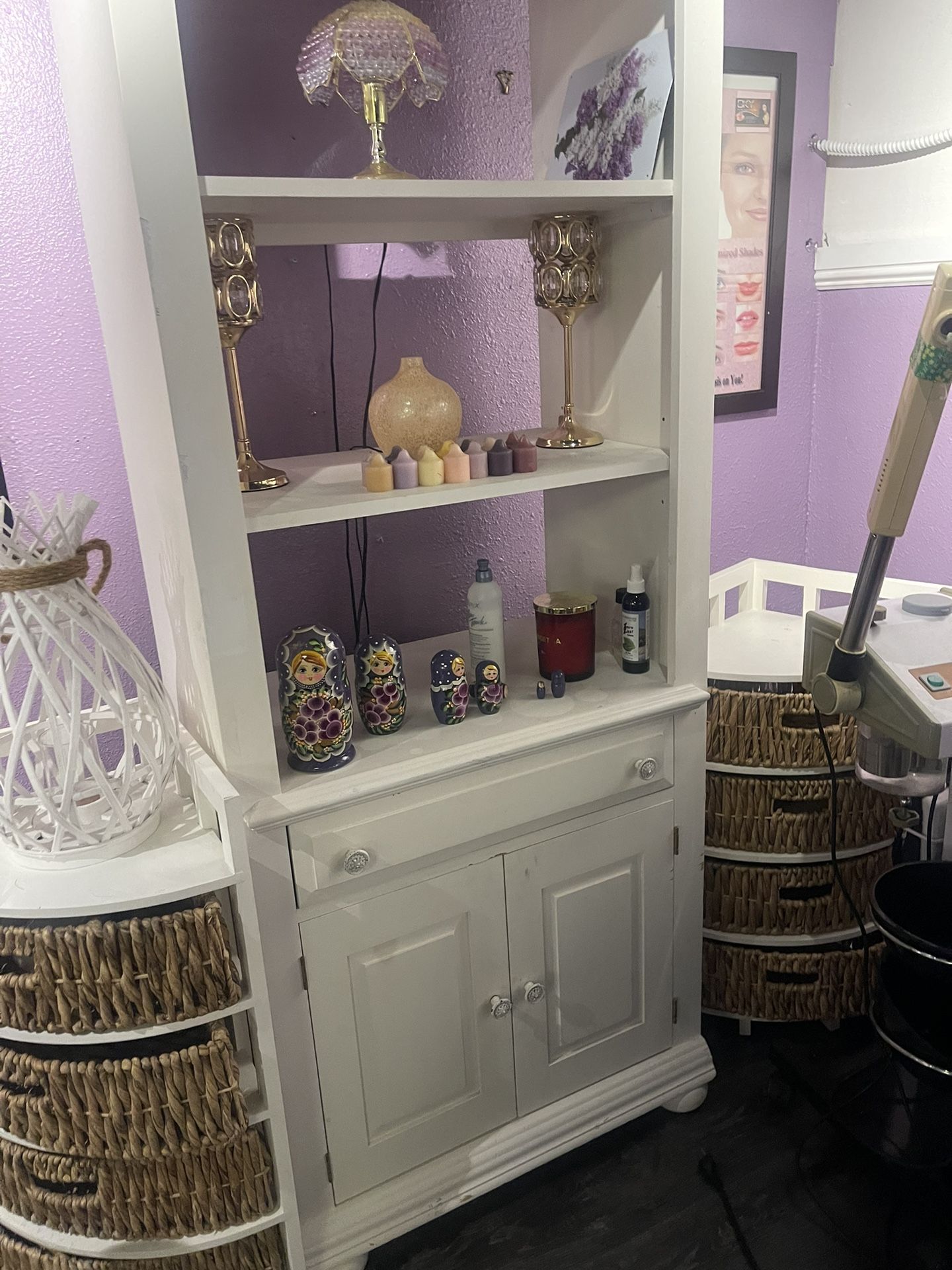 Shelf/cabinet