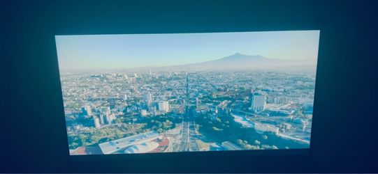 55 Inch Samsung smart tv w/remote