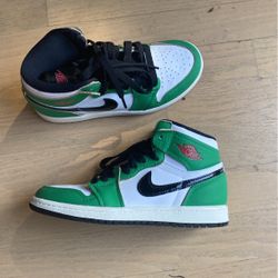 Kids Jordan’s Size 2Y, 