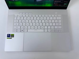 ASUS ROG G16 OLED | RTX 4090, Intel Core Ultra 9, 32GB LPDDR5X, 2TB Samsung 990 PRO Gaming Laptop
