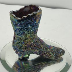VTG Fenton Art Glass Iridescent Carnival Glass Daisy & Button Boot W/ Stamp 4.25   This vintage Fenton art glass figurine is a stunning piece that wil