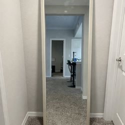 Tall body mirror