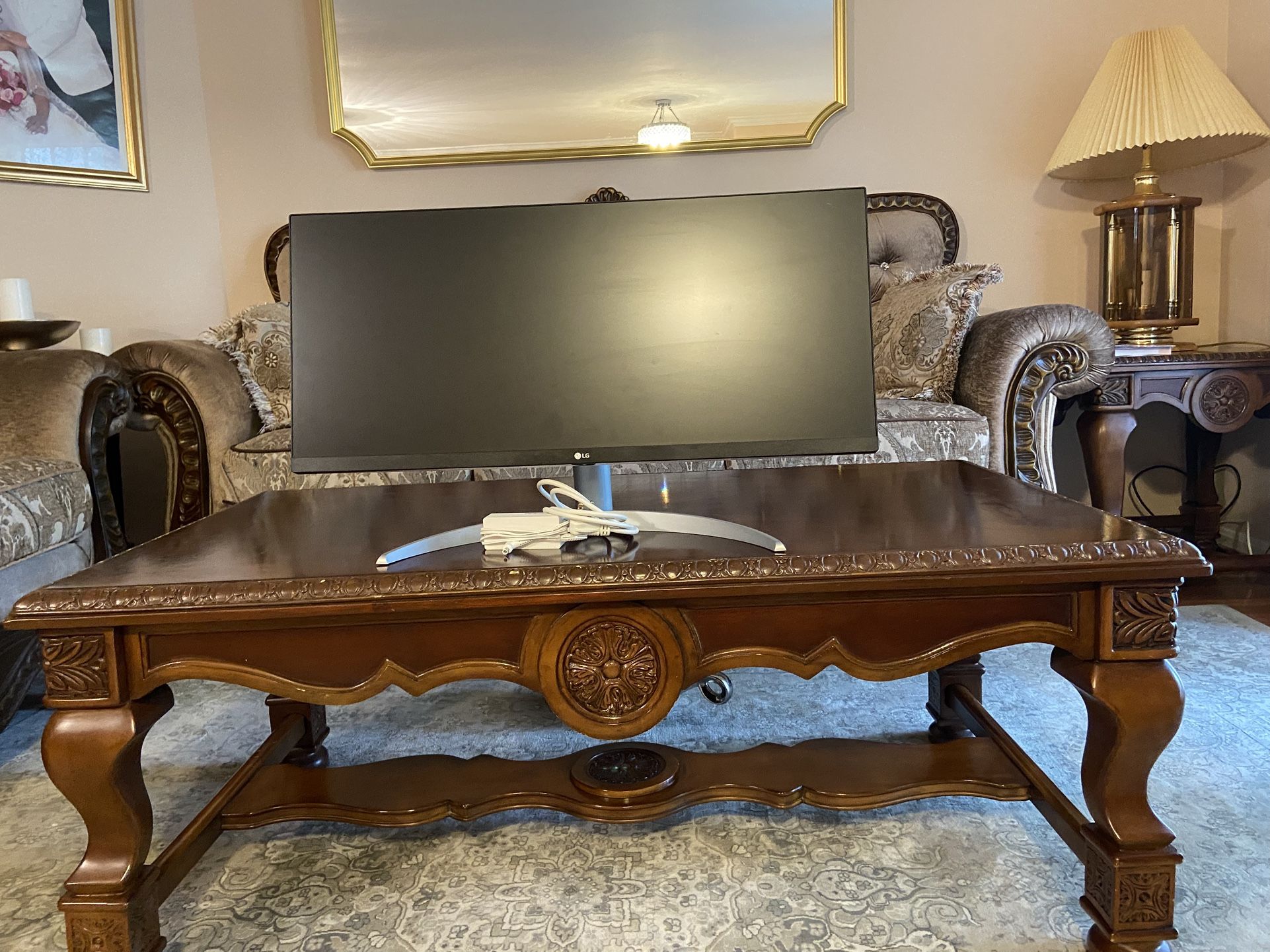 LG Monitor