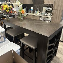30”x60” Kitchen Island and Stools