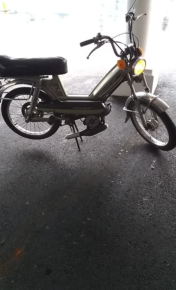 Peugoet moped