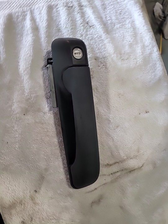 09-23 Ram 1500 Classic Front Left Door Exterior Handle