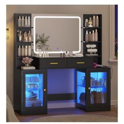 Vanity With Glass Top & Lights
