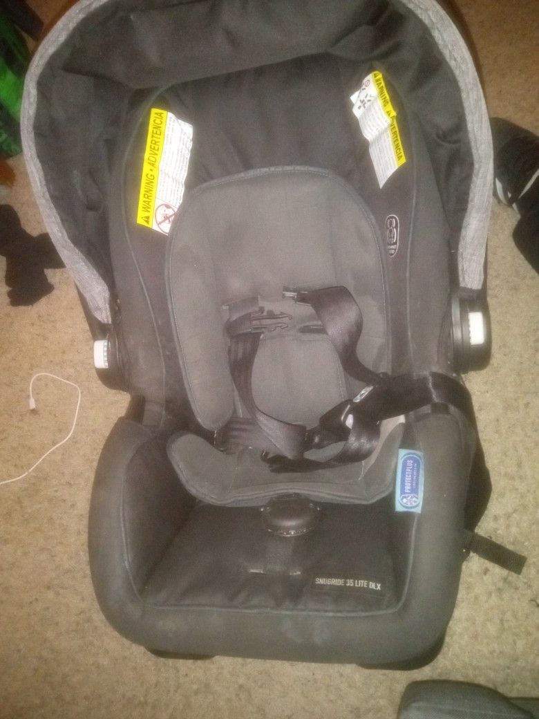 Graco Newborn Car Seat