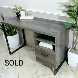 Desk Metal &Wood/File Drawer/2 shelves 45"w x30"h x19.5"d -CASH ONLY, PICKUP ONLY -computer desk, home office furniture,table