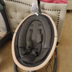 Maxi-Cosi Cassia Smart Baby Swing for Infants, Portable Foldable