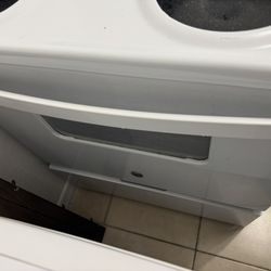 White Stove Like New But Still New