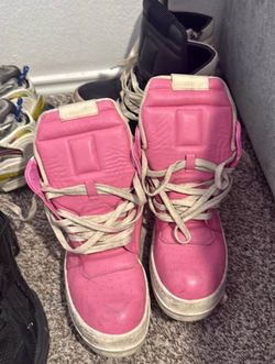 Pink geobasket