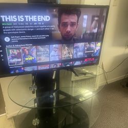 Roku Tv. And. Stand Plus. Control Remoto