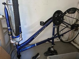 Schwinn Mens Third Ave Hybrid bicycle