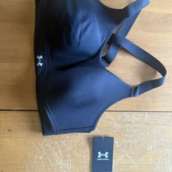 Size L NWT Under Armor Bra