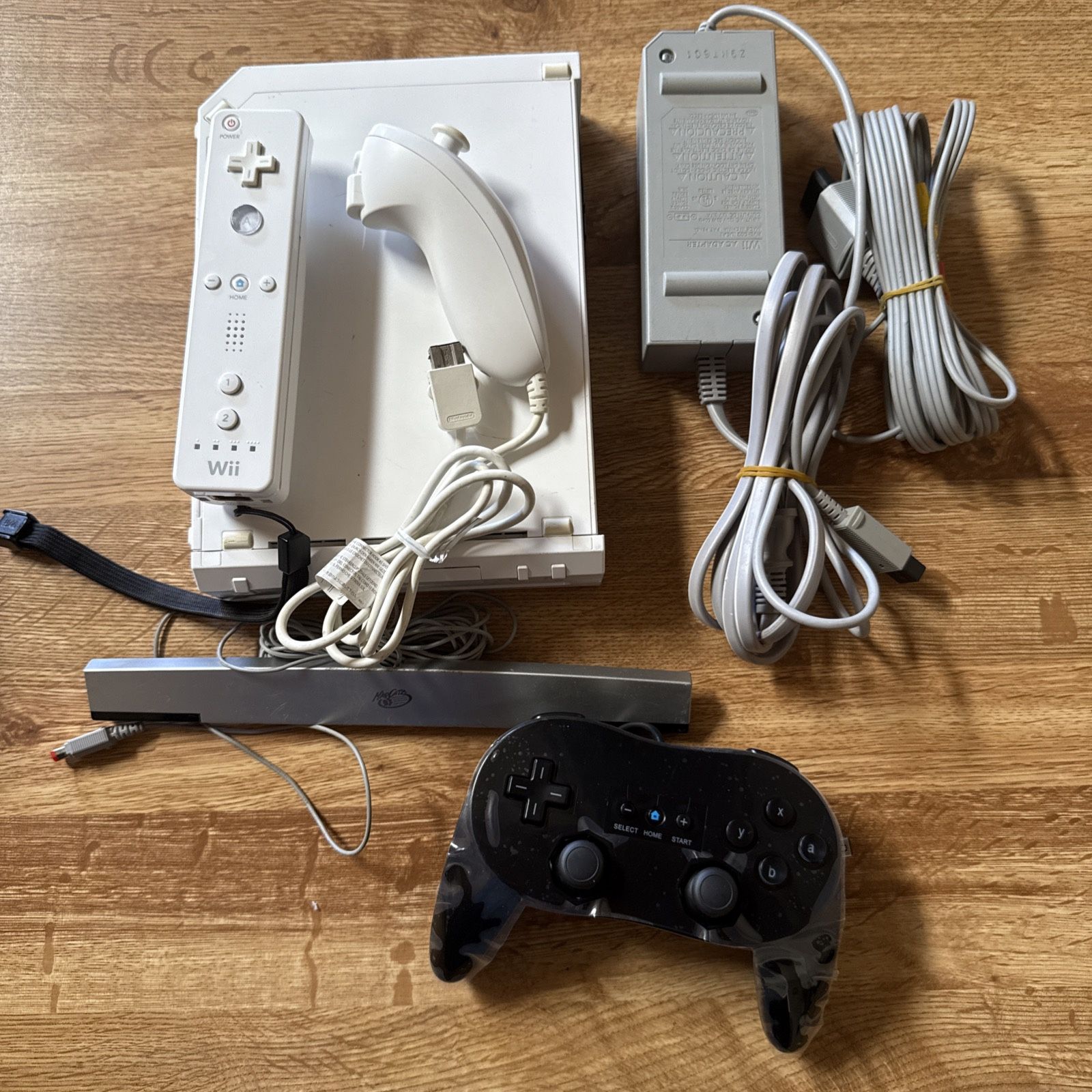 nintendo wii console white Complete With 18 Download Games