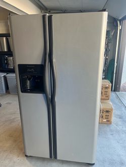Frigidaire Refrigerator