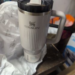 Stanley 40 Oz Tumbler 