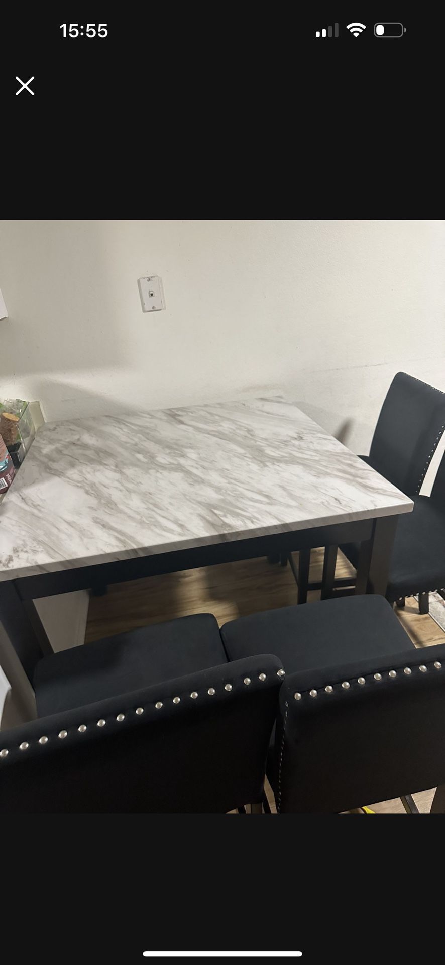 almost New Counter  Table With 4 Chairs 