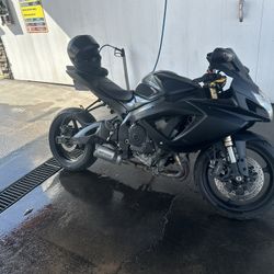 Suzuki 600 R