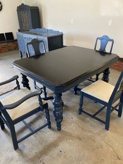 Dining room table