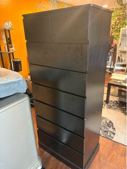 8 drawer tall dresser