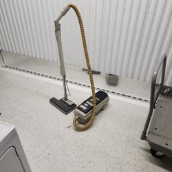 Electroluc/Aerus Canister Vacuum Cleaner