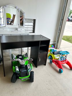 Desk vanity and toddler toys