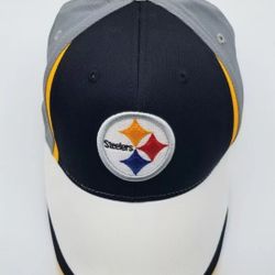 Vintage - Never Worn - Pittsburgh Steelers - Reebok NFL- Flex Fitted Hat Cap - L/XL
