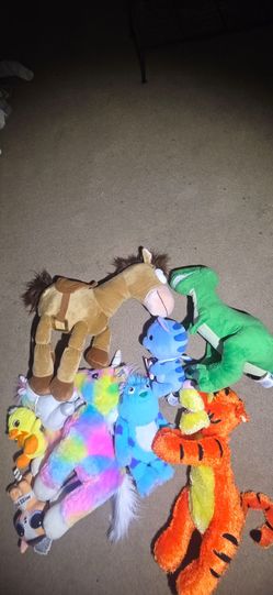 Mixed Lot of Stuffed Animal Plush Toys