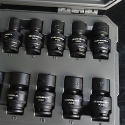 Brand new   Gearwrench  15 Pis metric swivel socket scent