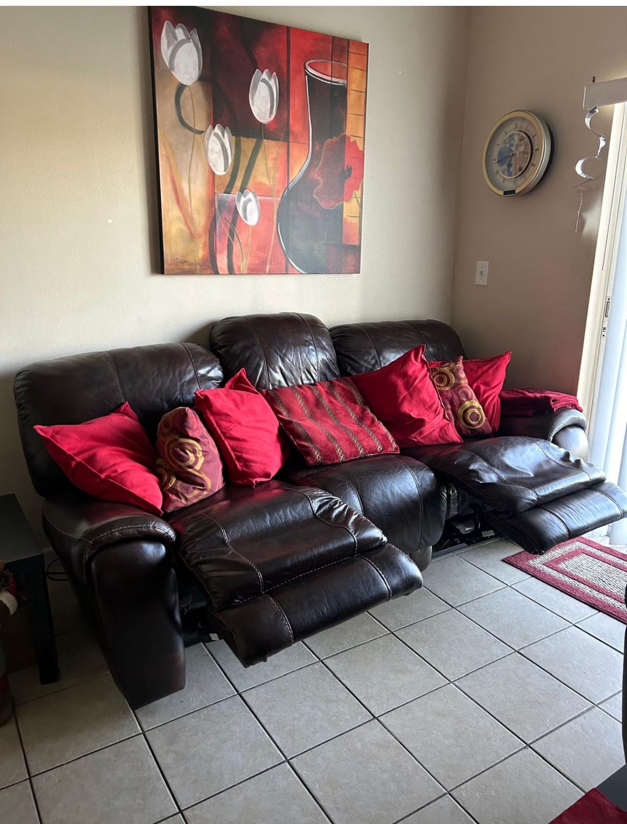 Set Of Reclining Sofa And Chair ( Leather) Nice Conditions 
