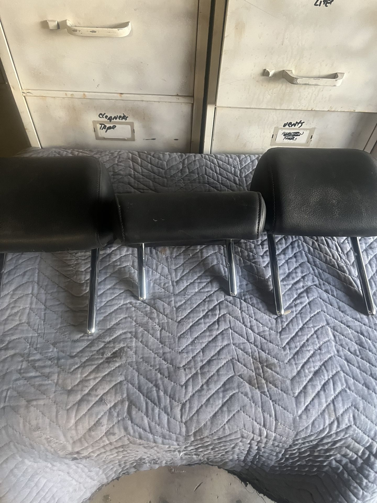 Audi Head Rests