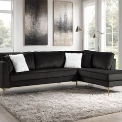 Black Sectional 🔥