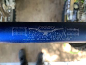 Blue Renthal fat bar