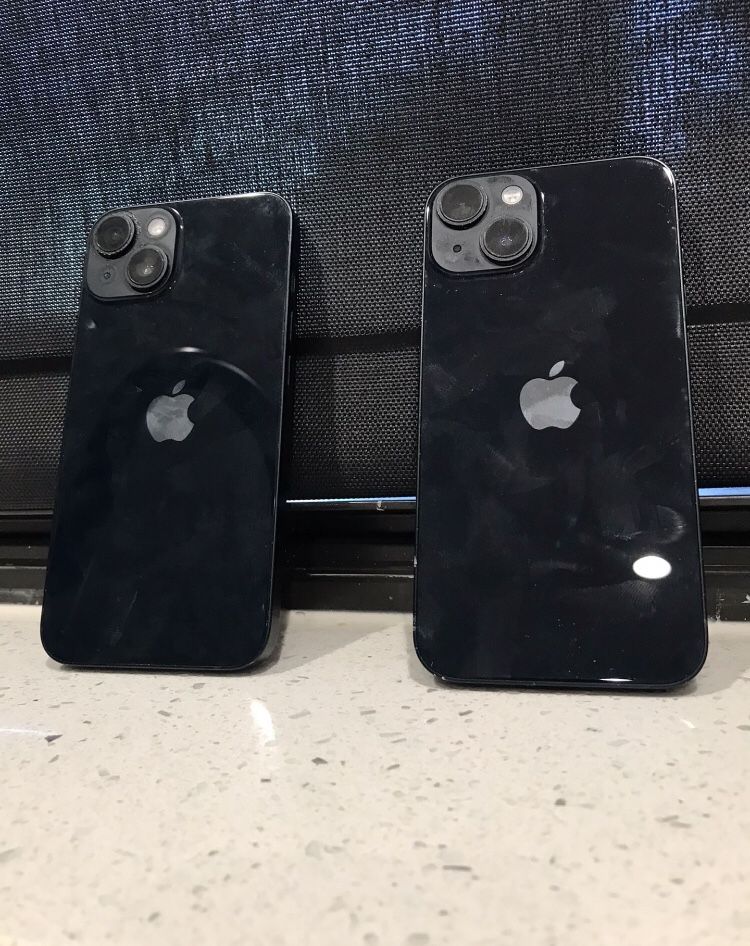 iPhone 14 - T Mobile - 128GB 2 Phones 