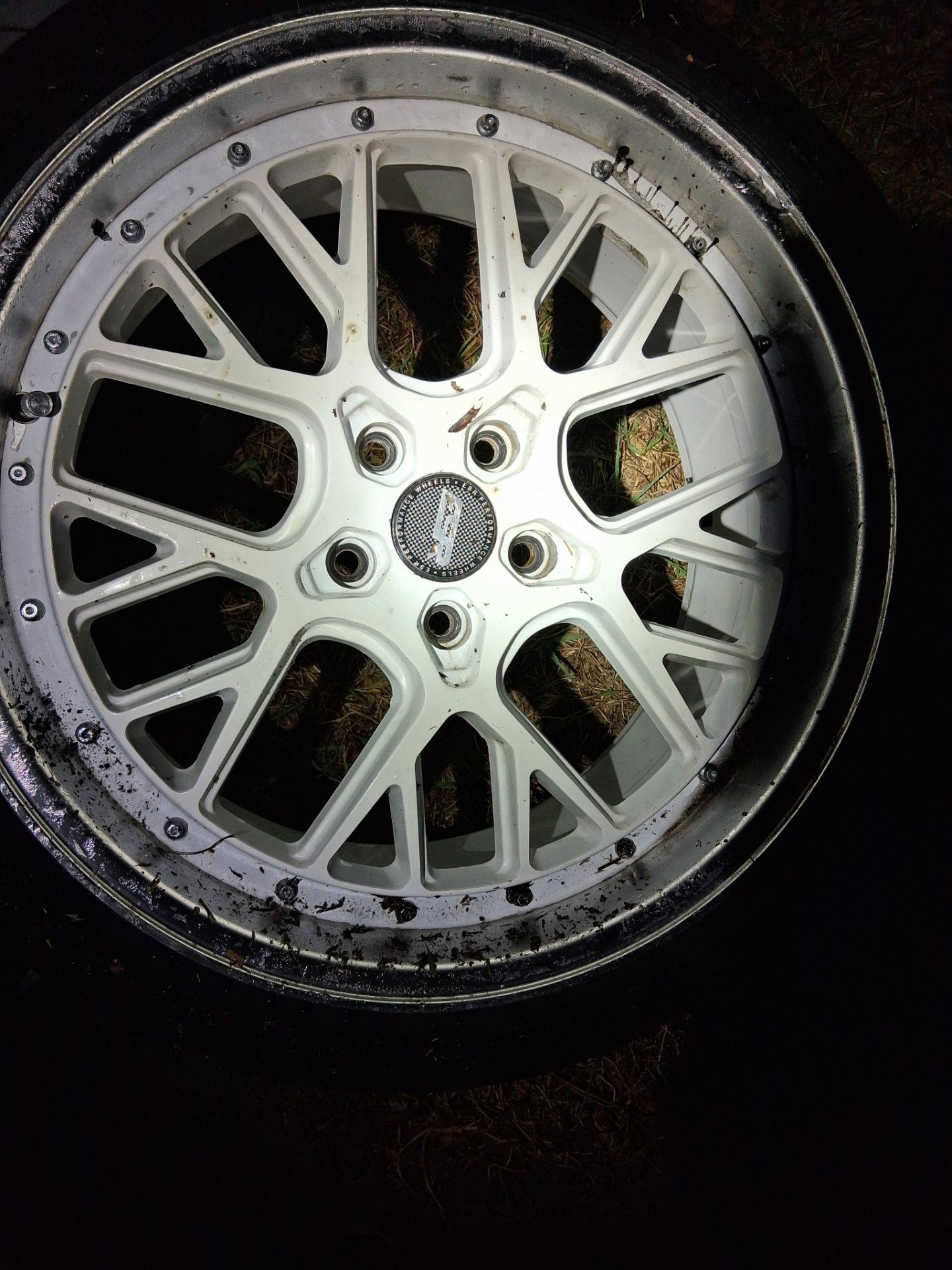 225/40R19 rim for a Hyundai