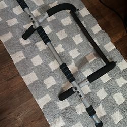 Pull Up Bar