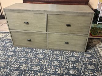 4-Drawer Driftwood Dresser – Big Storage Drawers