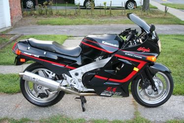 3 for 1 motorcycle deal2003 gsxr 1000 freshly rebuilt
