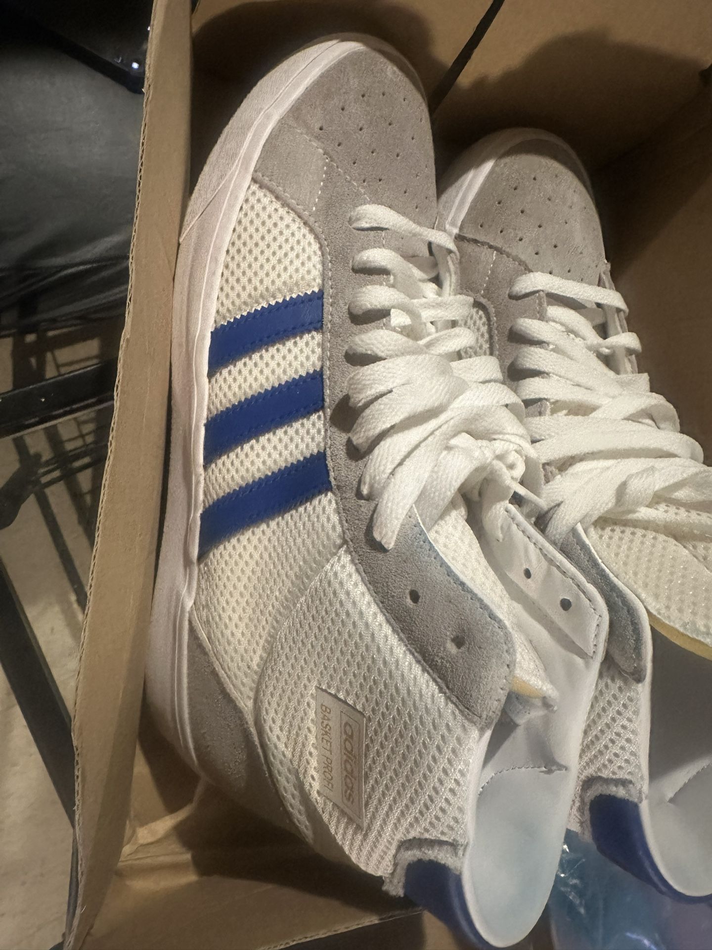 Adidas Men Size 10 1/2