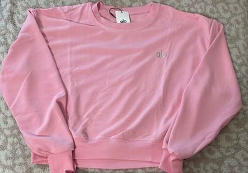 Alo 🌸🌸🌸 cropped crewneck $45 **READ DESCRIPTION**