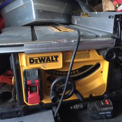 Dewalt 8in  Table Saw