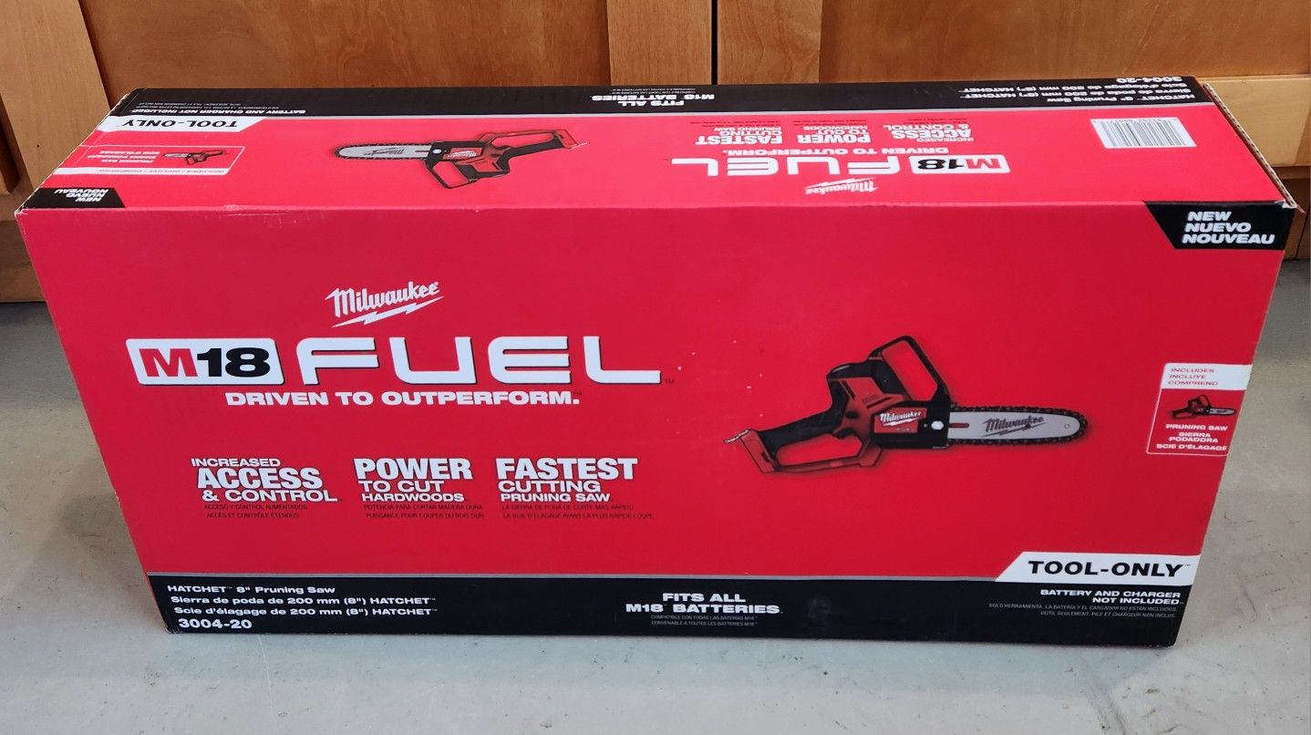 M18 FUEL 8 in.
HATCHET Pruning Saw
(Tool-Only)