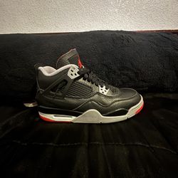 Air Jordan 4’s Retro Bred Reimagines GS